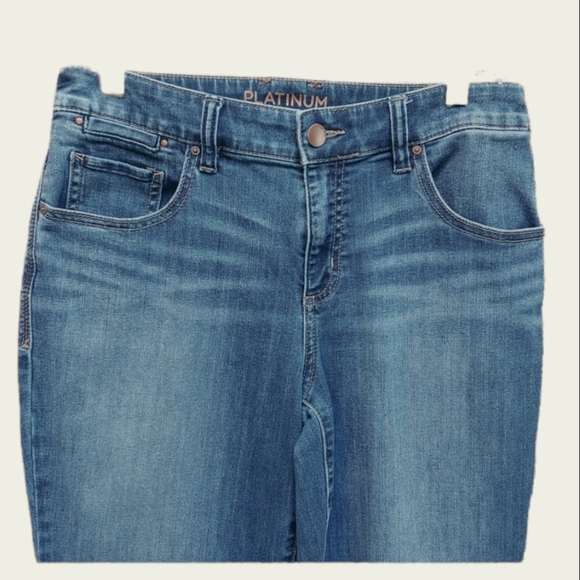 Chico's Platinum Straight Leg Jeans Dark Wash Denim Low Rise - Picture 3 of 8